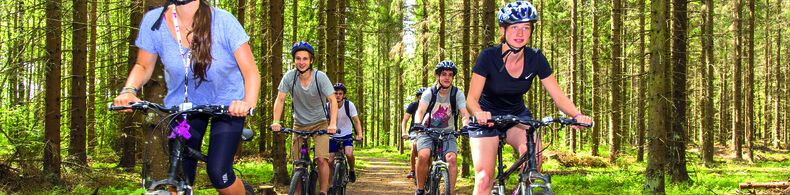 Naturecamp in Skagersbrunn - Mountainbike-Tour durch den Wald